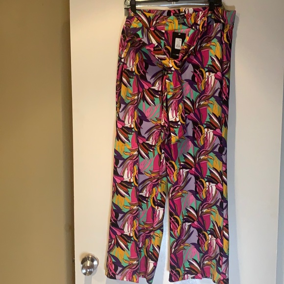 Pants - Picture 2 of 7